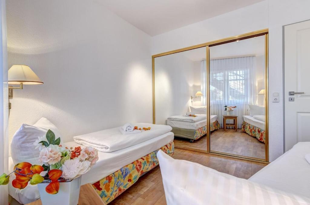 Grosse Schoene 3 Zimmer Ferienwohnung - 100 Qm - In Strandnaehe Fuer 6 Personen!! Heringsdorf  Extérieur photo