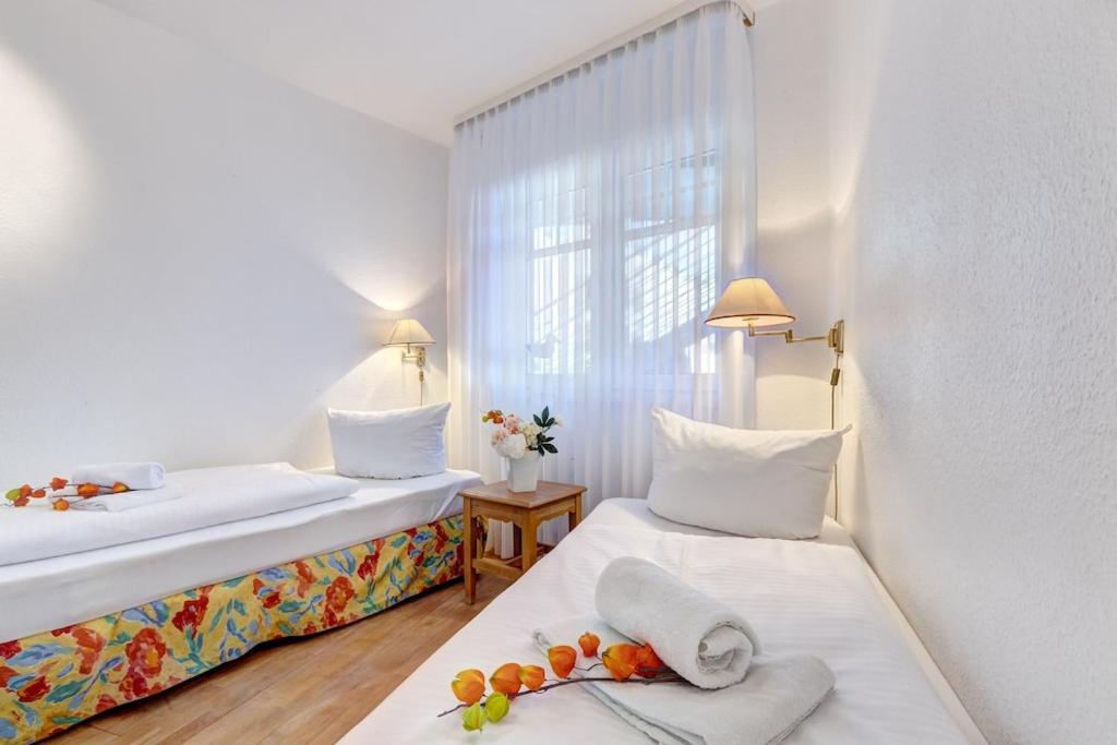 Grosse Schoene 3 Zimmer Ferienwohnung - 100 Qm - In Strandnaehe Fuer 6 Personen!! Heringsdorf  Extérieur photo